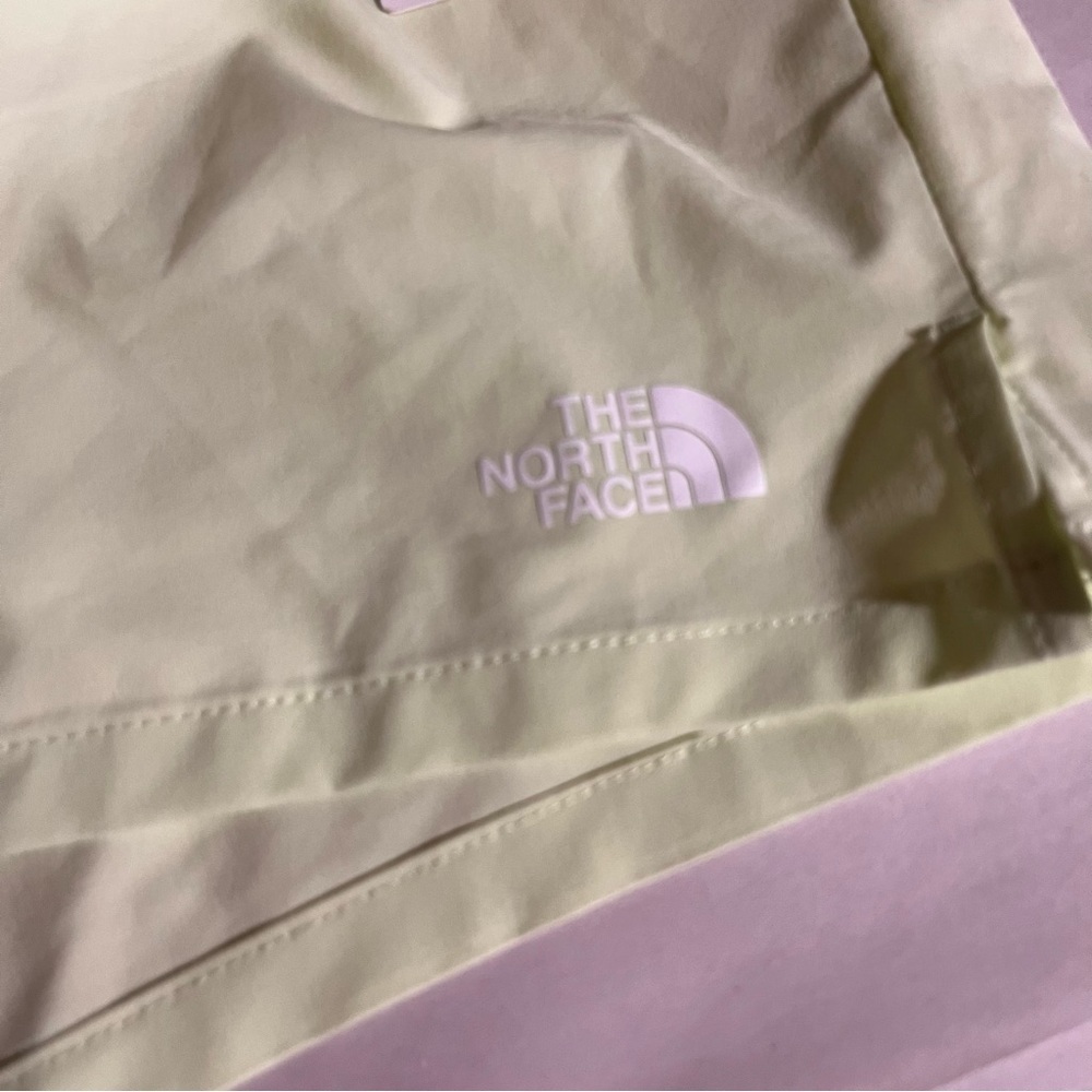 The North Face NEW Wander Short in Lupin and Limecream XXL - Picture 4 of 12